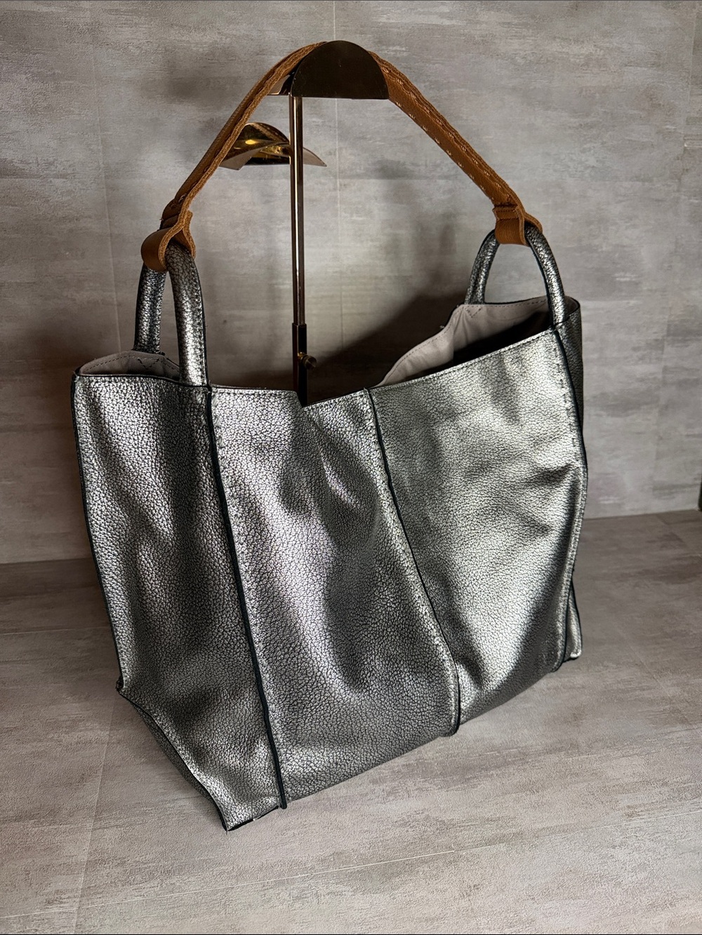 The Sak- "Los Feliz" tote- dark silver metallic